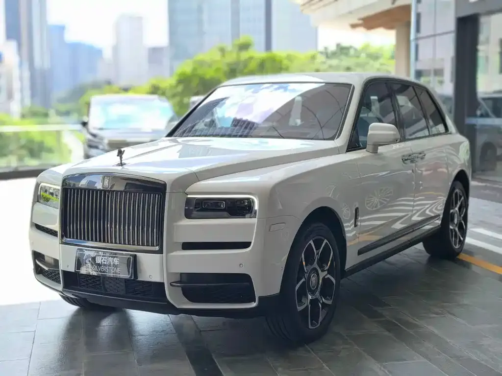 Rolls-Royce Cullinan — фото 1