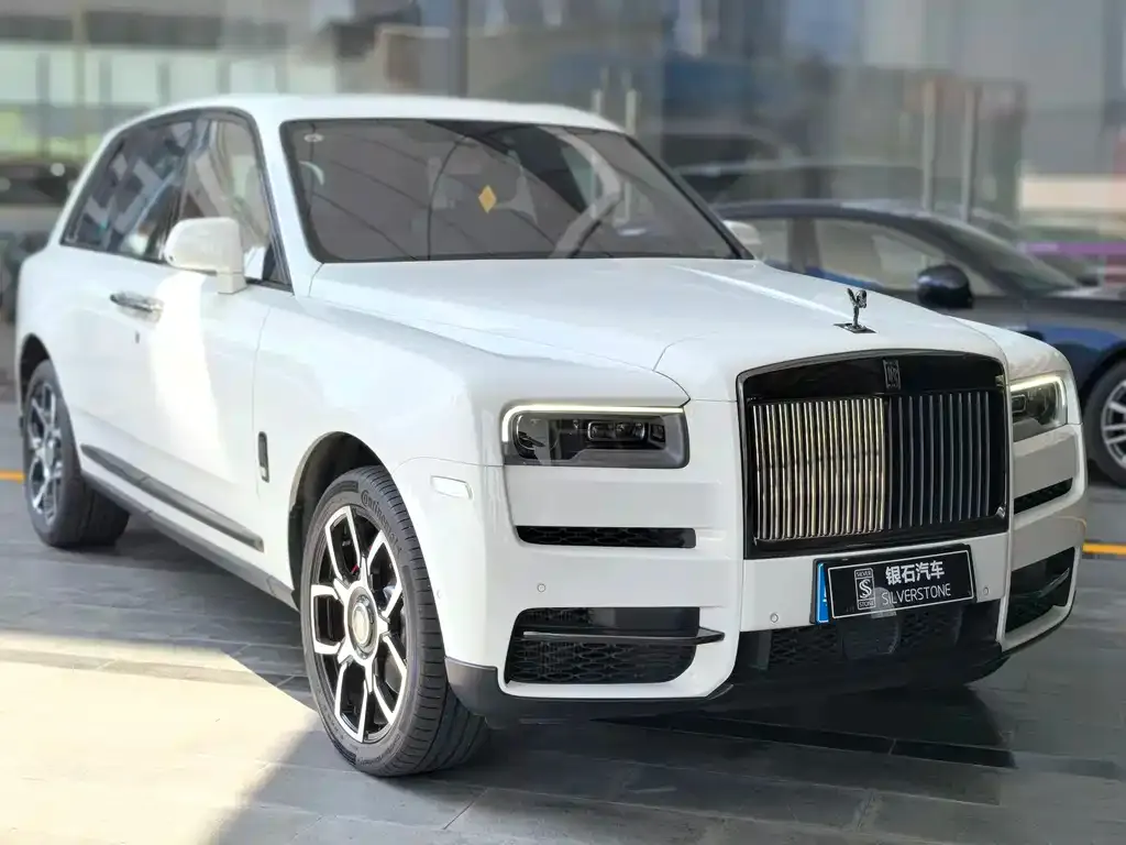 Rolls-Royce Cullinan — фото 10