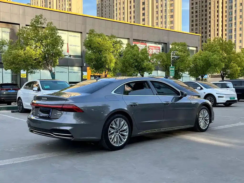 Audi A7L — фото 4