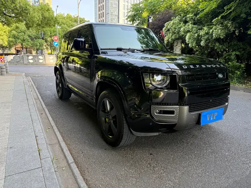 Land Rover Defender — фото 10