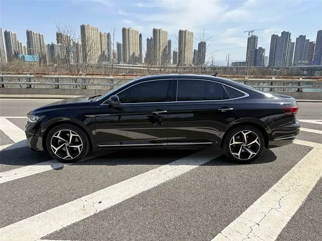 Volkswagen Passat — фото 8