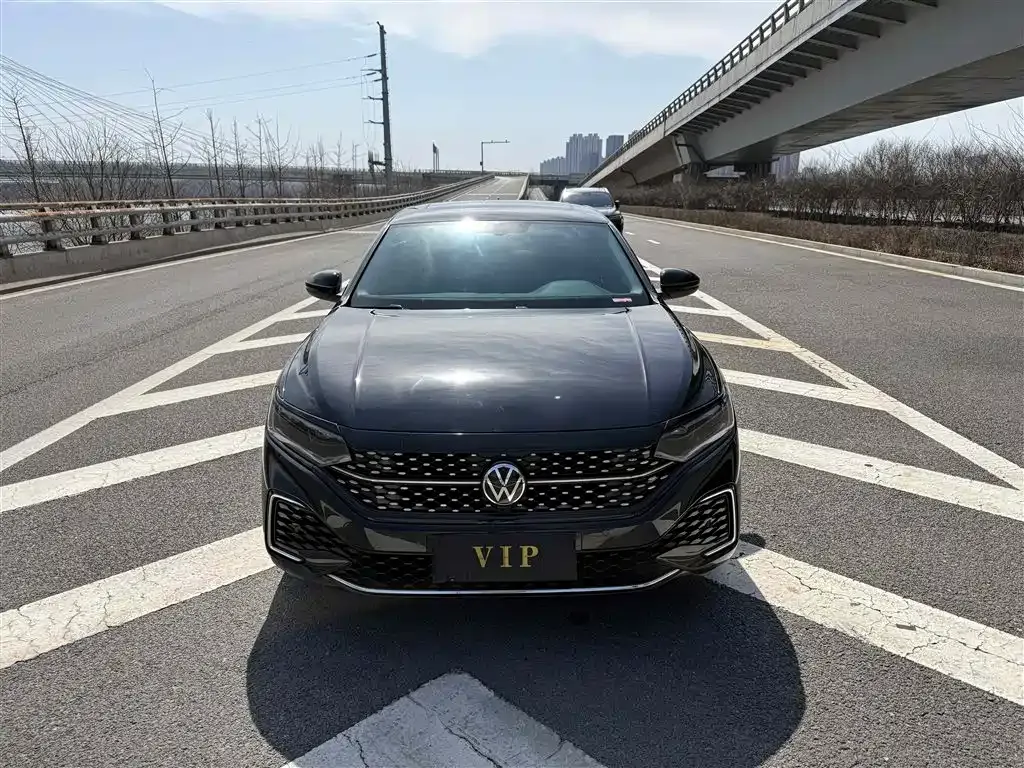 Volkswagen Passat — фото 6