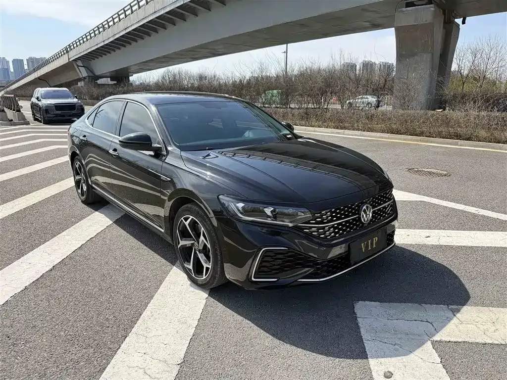 Volkswagen Passat — фото 7