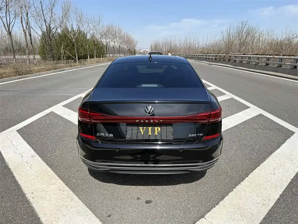 Volkswagen Passat — фото 9