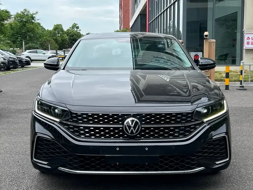 Volkswagen Passat — фото 4