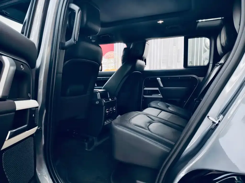 Land Rover Defender — фото 3
