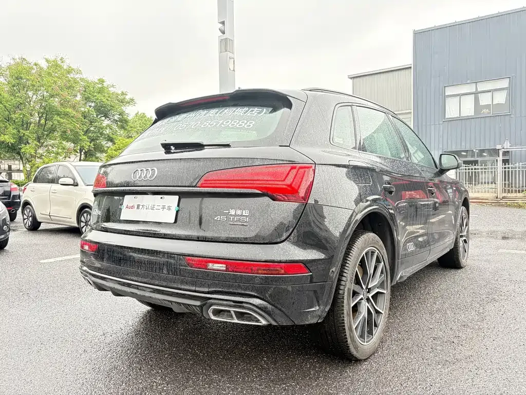 Audi Q5L — фото 5