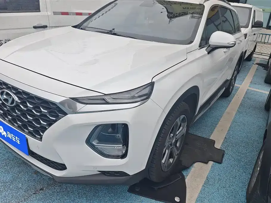 Hyundai Santa Fe — фото 1