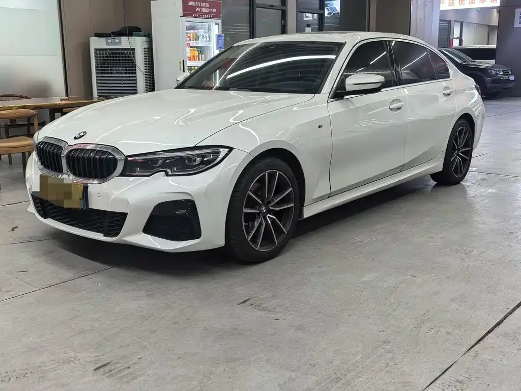 BMW 3 Series — фото 1