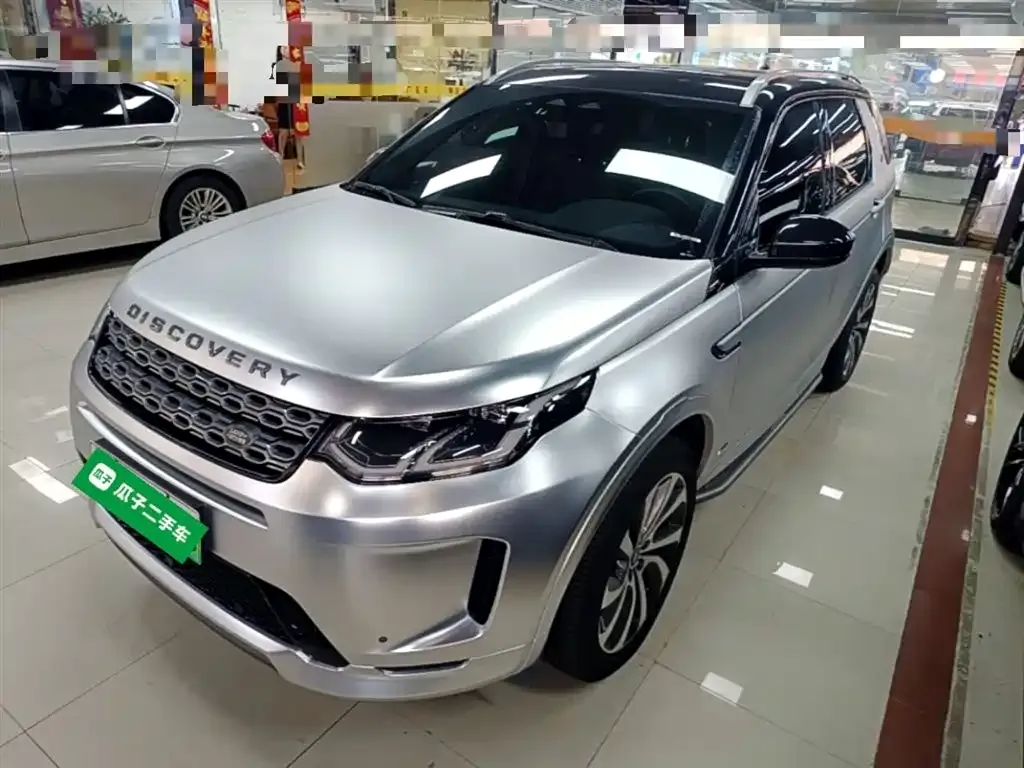 Land Rover Discovery Sport Hybrid — фото 1