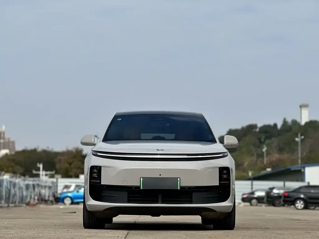 Li Auto L6 — фото 6