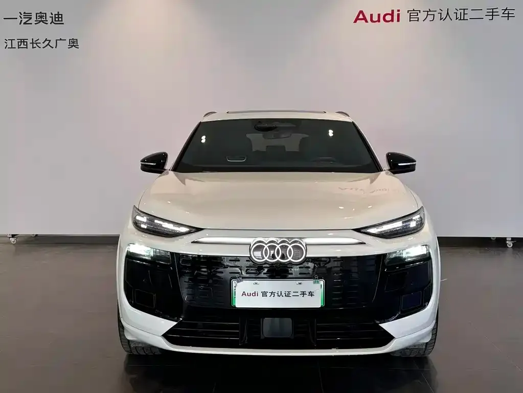 Audi Q6L e-tron — фото 2