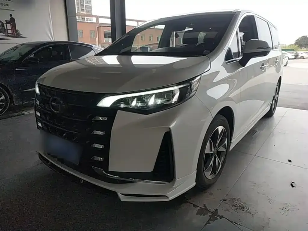 GAC Motor Trumpchi M6 — фото 1