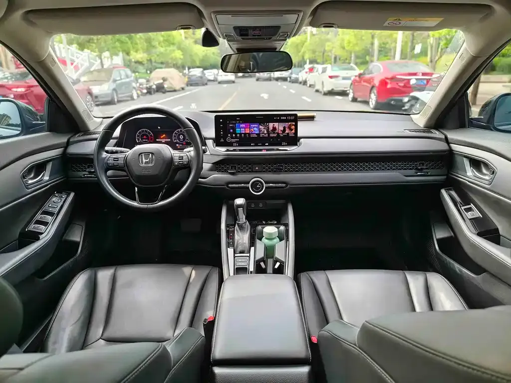 Honda Accord — фото 2