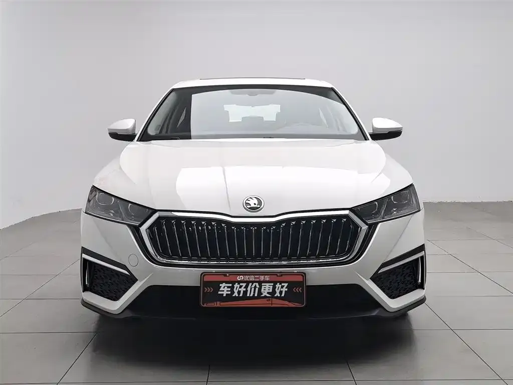 Skoda Octavia — фото 5