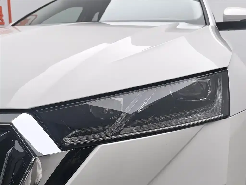 Skoda Octavia — фото 7