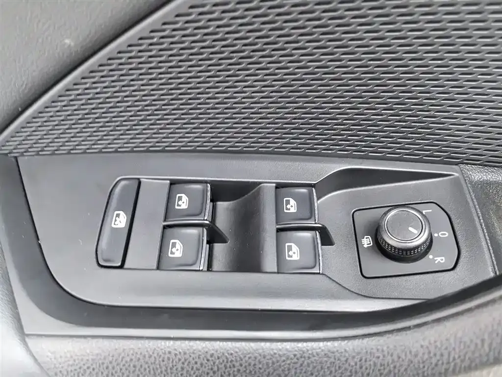 Skoda Octavia — фото 10