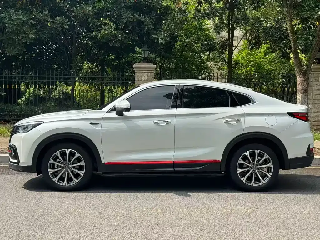 Changan CS85 COUPE — фото 3