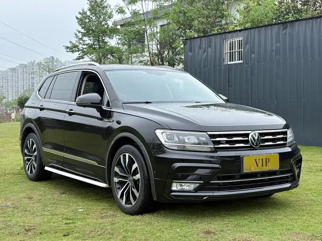 Volkswagen Tiguan L — фото 8