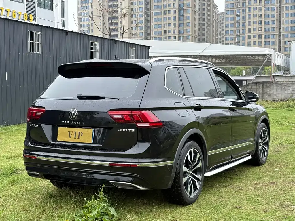 Volkswagen Tiguan L — фото 7