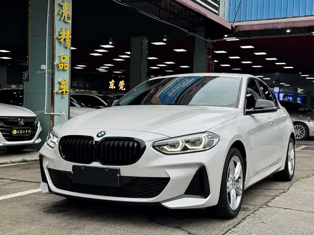 BMW 1 Series — фото 1