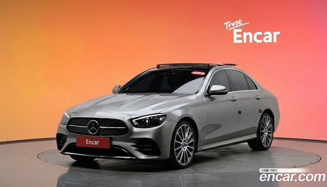 Mercedes-Benz E-Class — фото 1