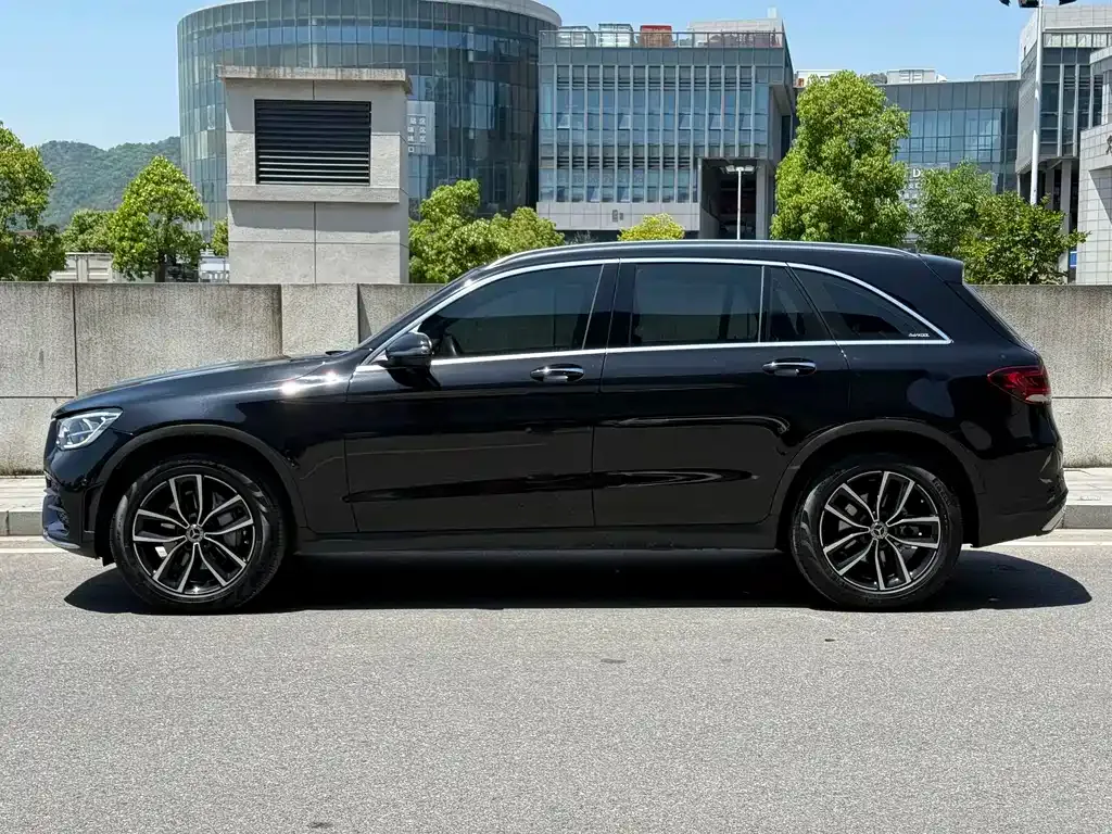 Mercedes-Benz GLC — фото 10