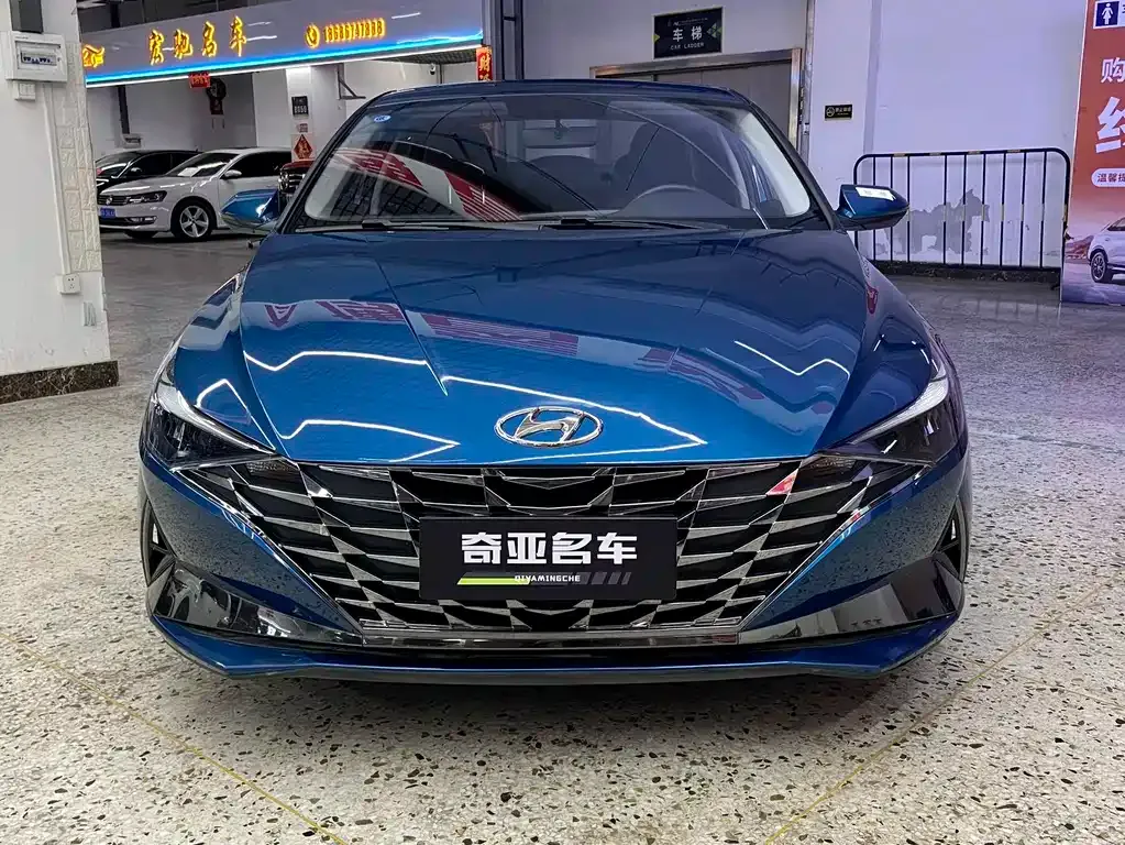 Hyundai Elantra — фото 8