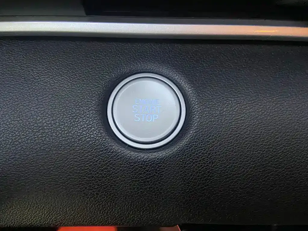 Hyundai Elantra — фото 6
