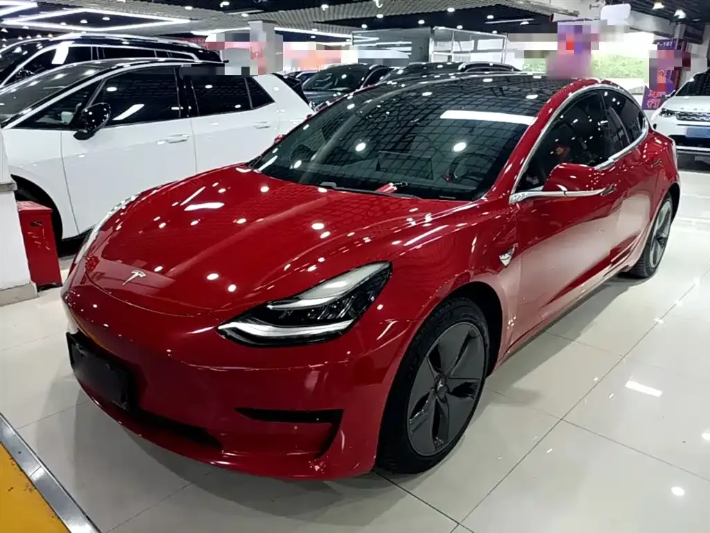 Tesla Model 3 — фото 4