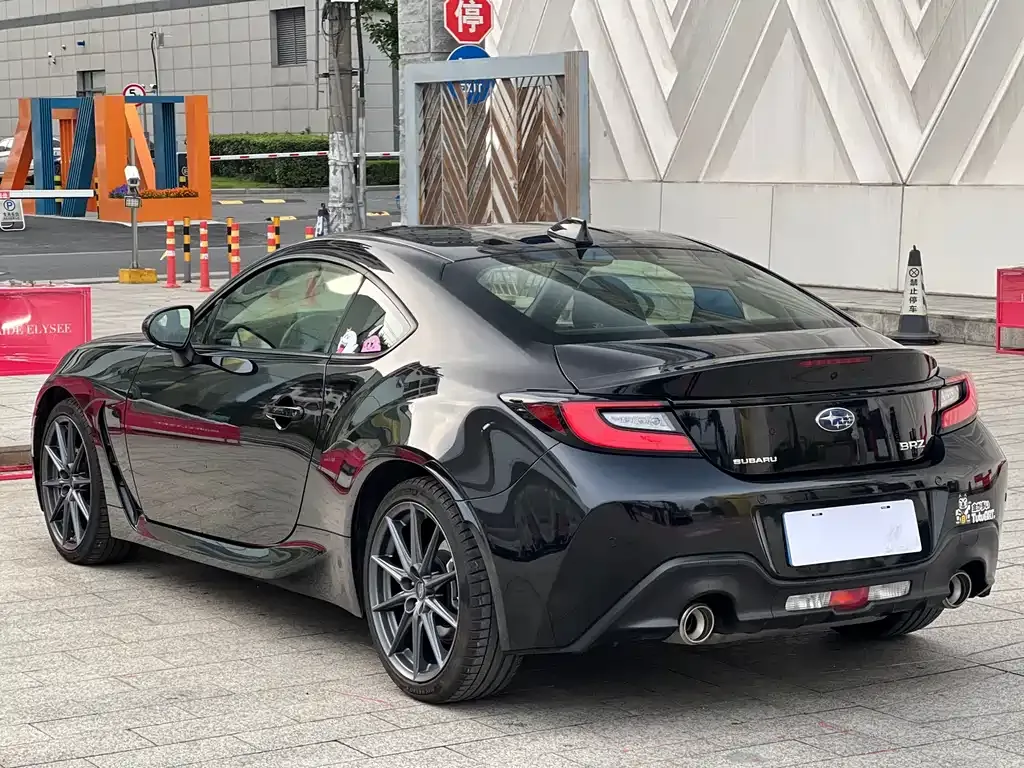 Subaru BRZ — фото 4