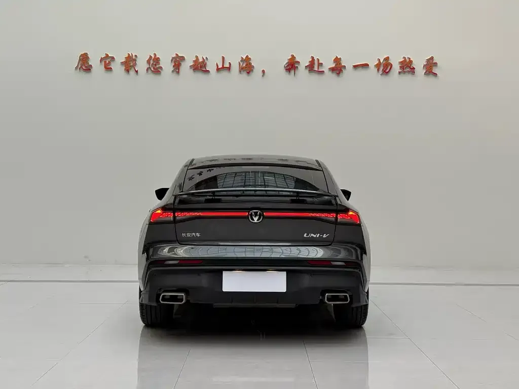 Changan UNI-V — фото 3