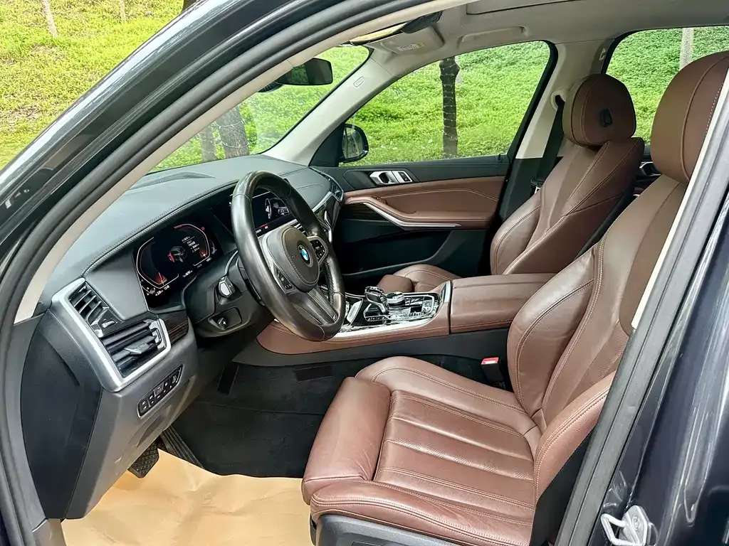 BMW X5 (Import) — фото 2