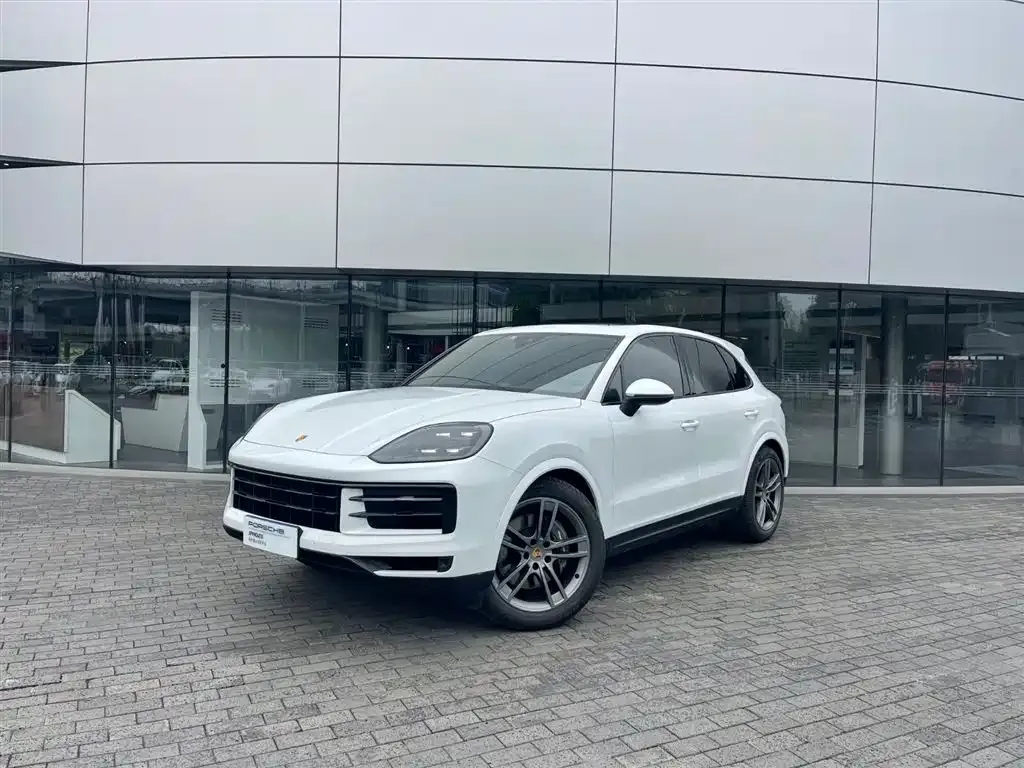 Porsche Cayenne — фото 1