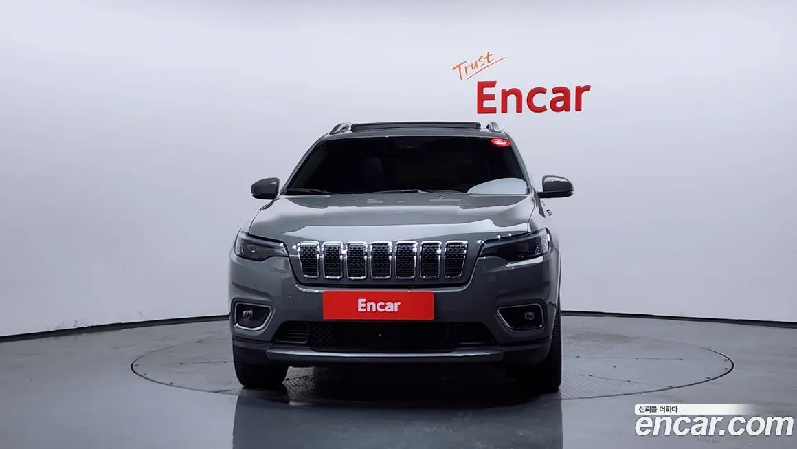 Jeep Cherokee — фото 4