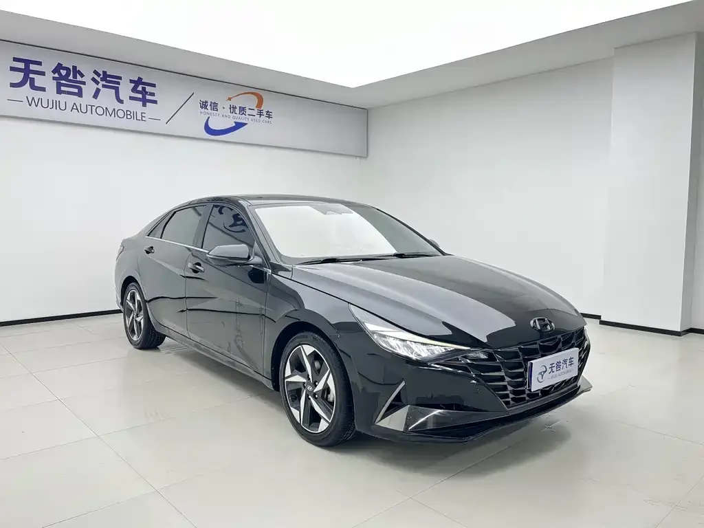 Hyundai Elantra — фото 6