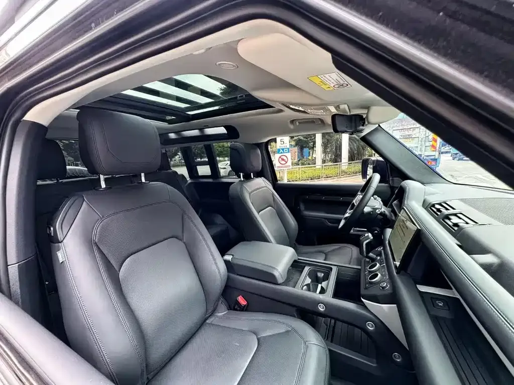 Land Rover Defender — фото 10