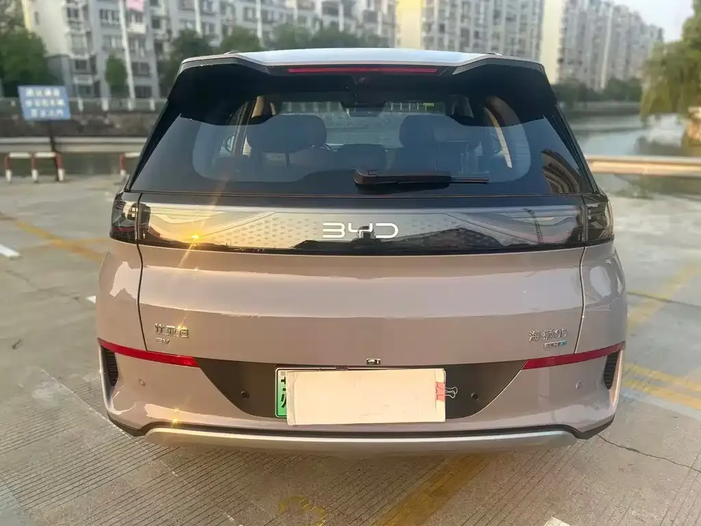 BYD Hiace 05 EV — фото 10
