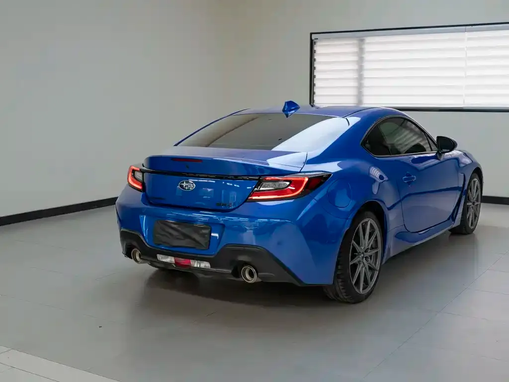Subaru BRZ — фото 3