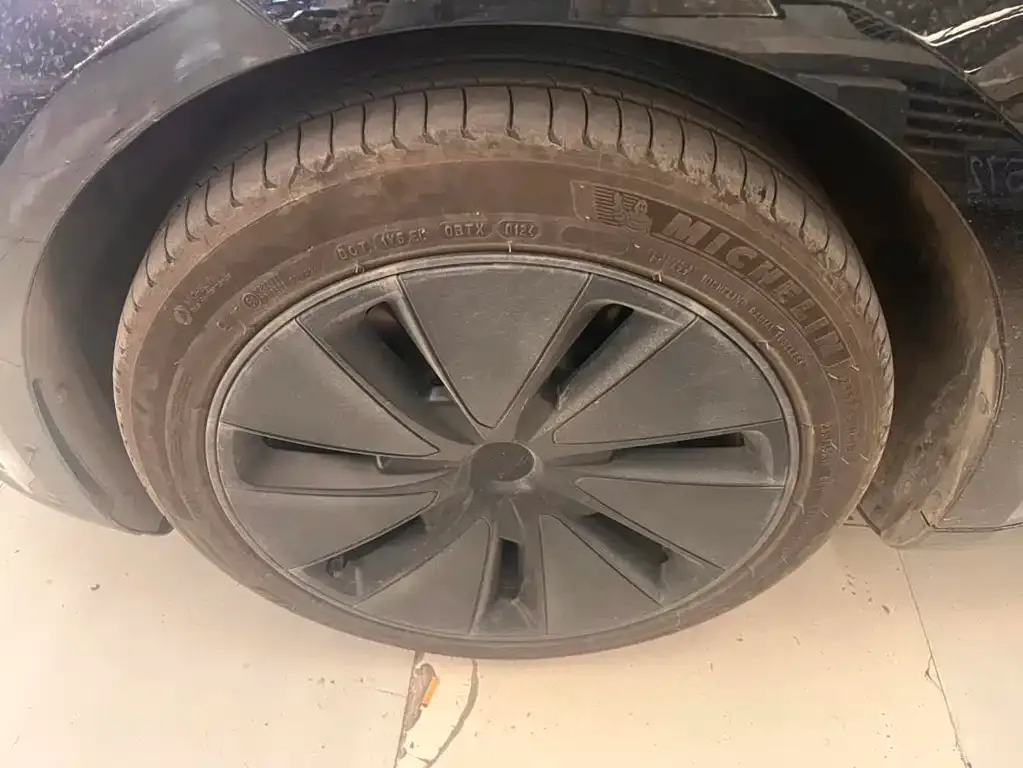 Tesla Model 3 — фото 2