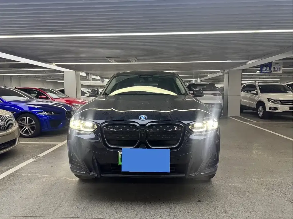 BMW iX3 — фото 4