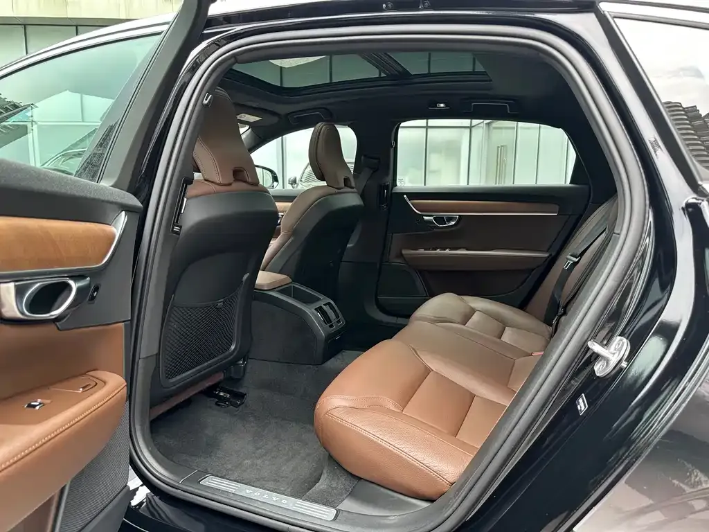 Volvo S90 — фото 6