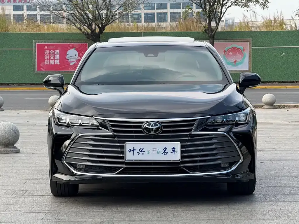 Toyota Avalon — фото 4
