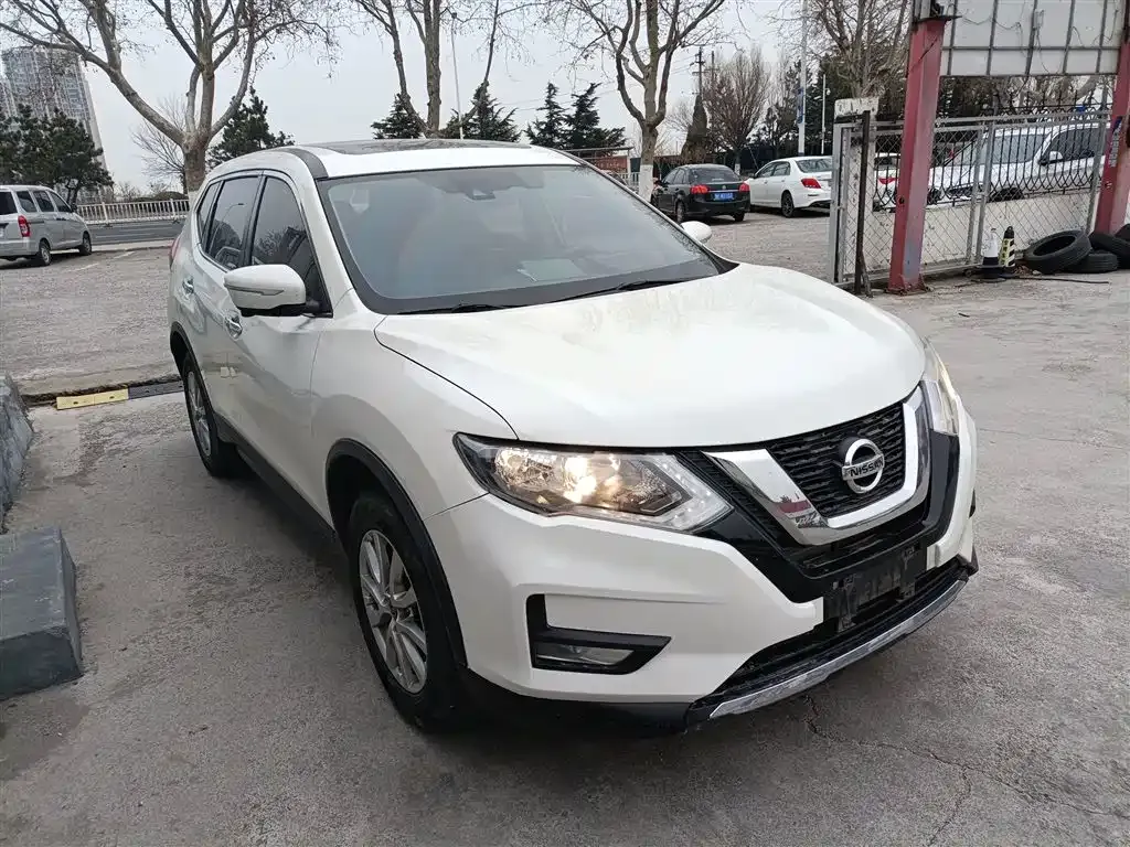 Nissan X-Trail — фото 10
