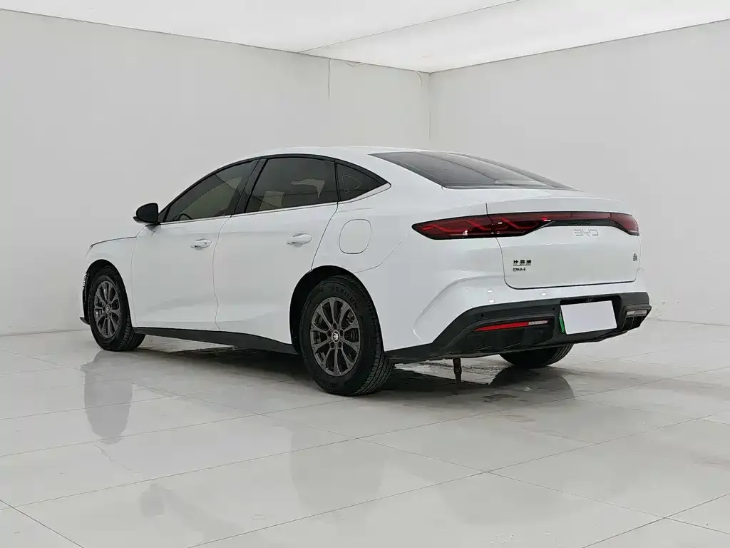 BYD Qin L — фото 9