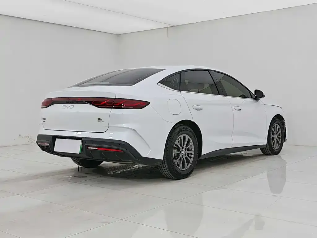 BYD Qin L — фото 5