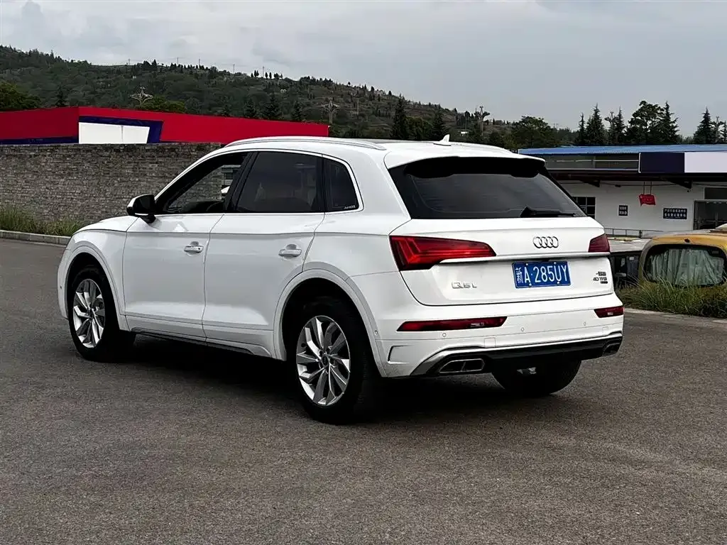 Audi Q5L — фото 2