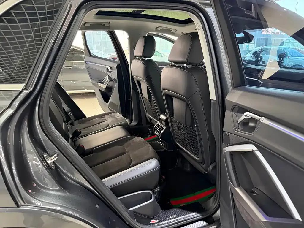 Audi Q3 — фото 3