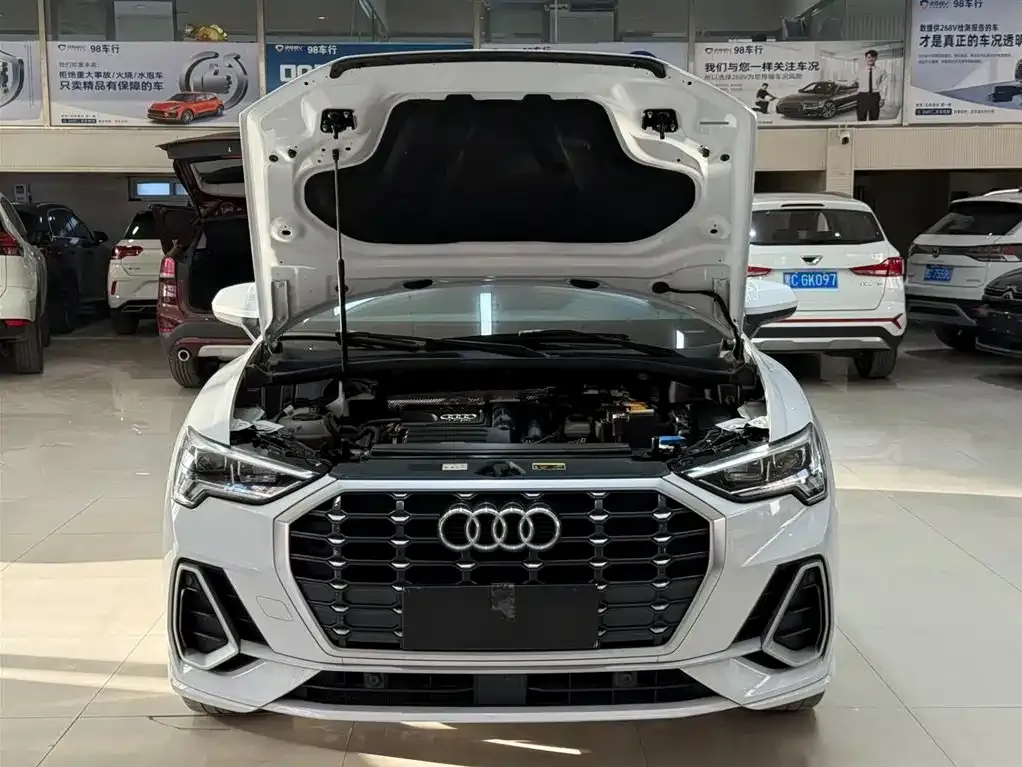 Audi Q3 — фото 6