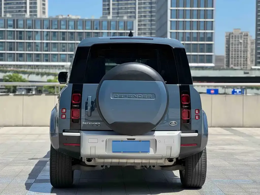 Land Rover Defender — фото 2